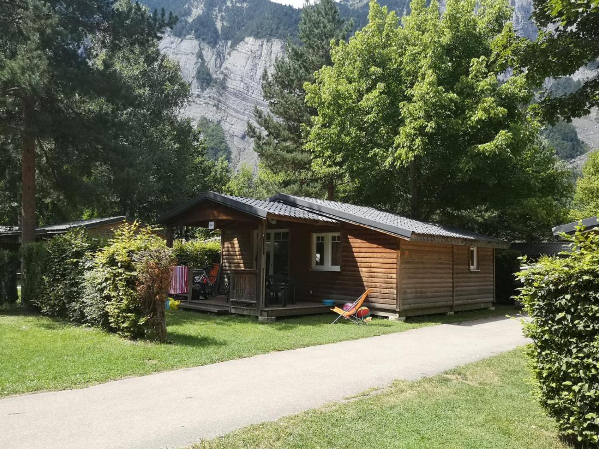 Camping Le Colporteur Hotel Le Bourg-dʼOisans Eksteriør billede