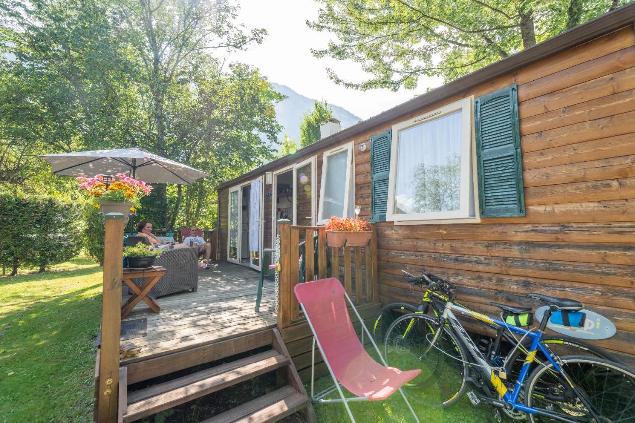 Camping Le Colporteur Hotel Le Bourg-dʼOisans Eksteriør billede