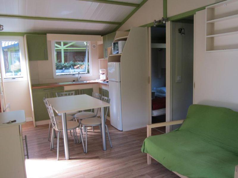 Camping Le Colporteur Hotel Le Bourg-dʼOisans Eksteriør billede