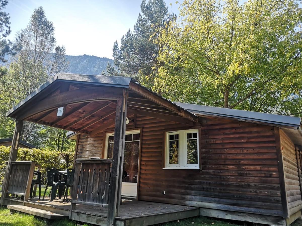 Camping Le Colporteur Hotel Le Bourg-dʼOisans Eksteriør billede