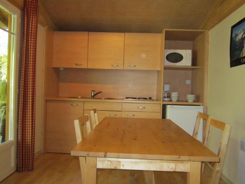 Camping Le Colporteur Hotel Le Bourg-dʼOisans Eksteriør billede